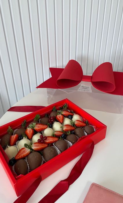 Сладкая клубника в шоколаде