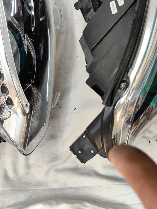 Оригинални  фарове  Toyota Proace Led Bixenon