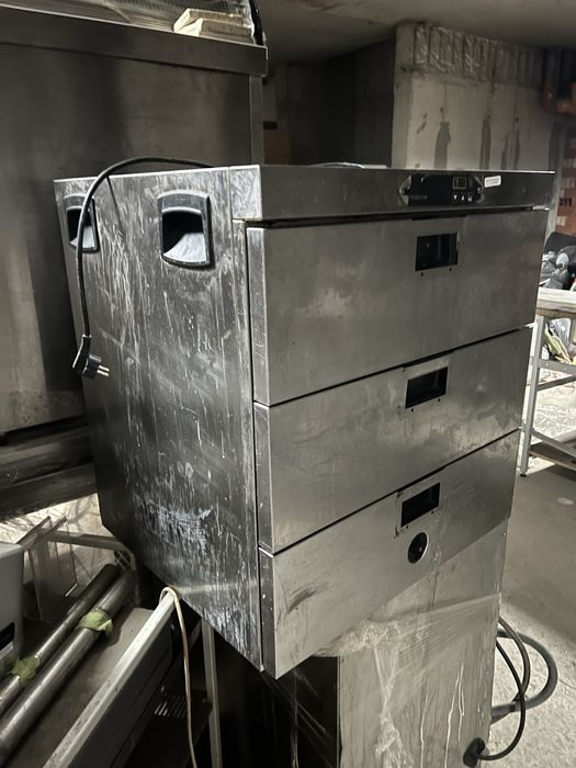 Топъл шкаф  професионален