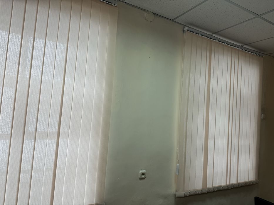 Срочно продам жалюзи-2 шт