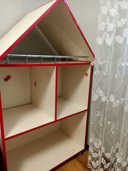 Продам домик для барби.