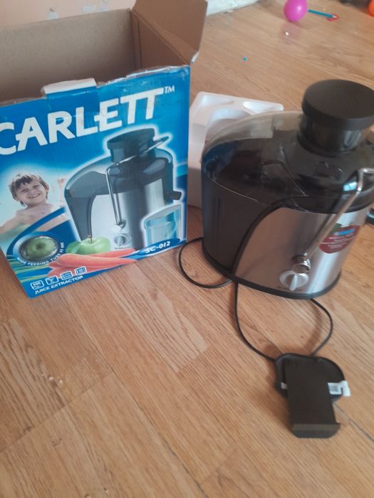 Соковыжымалка скарлет