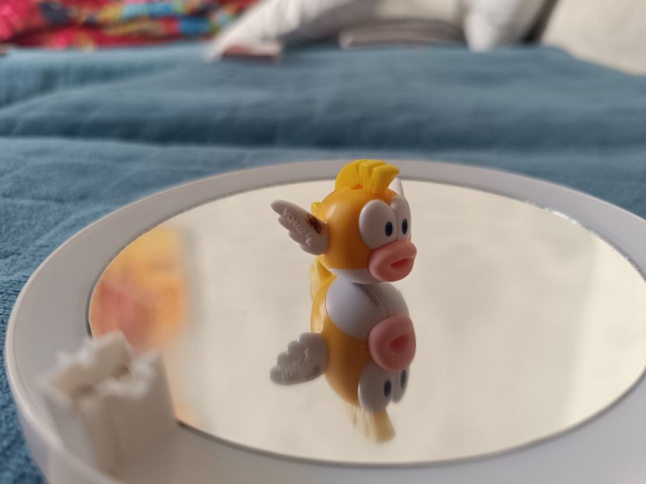 Игрушка Super Mario Kinder Joy - Cheep Cheep (VQ402A)