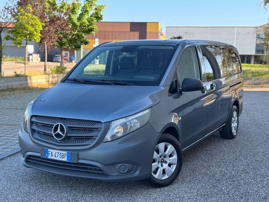Mercedes Vito 114 CDI 9 Locuri 2 usi laterale! nu fac schimb