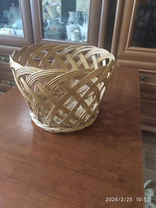 Подцветочник плетёный.