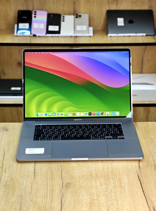 MacBook Pro 16 | Core i7 | 32Gb ОЗУ | 512гб | TouchBar Apple