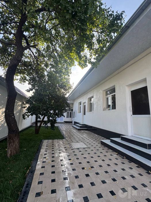 Uchastka sotiladi Xonobod Beruniy kucha
