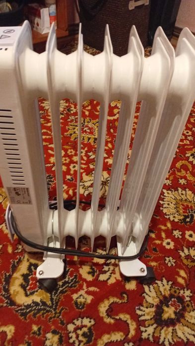 Vand calorifer radiator cu ulei 1500w