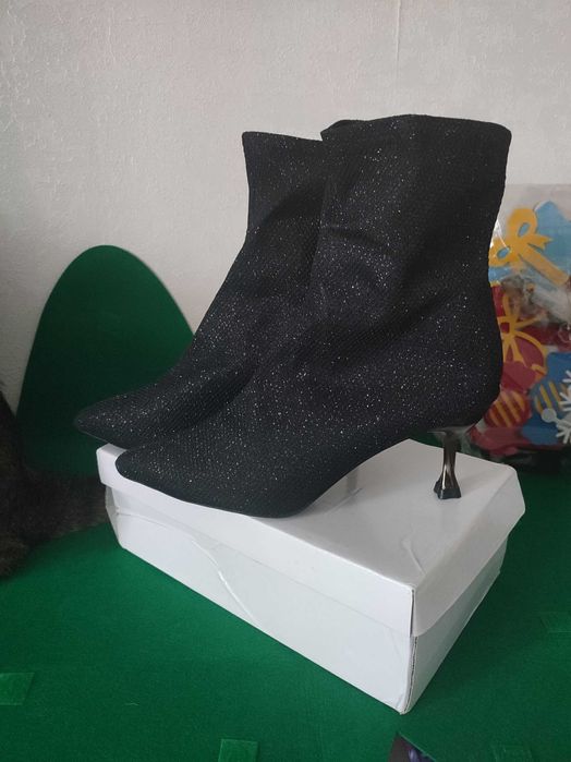 Продам новые ботильоны