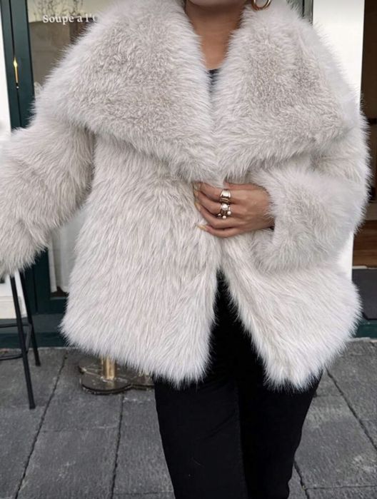 Дамско палто бежово