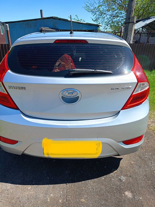 Машина. Hyundai.