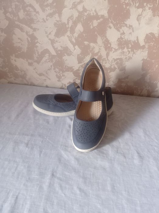 Балетки, макасы, сандали, шлепки