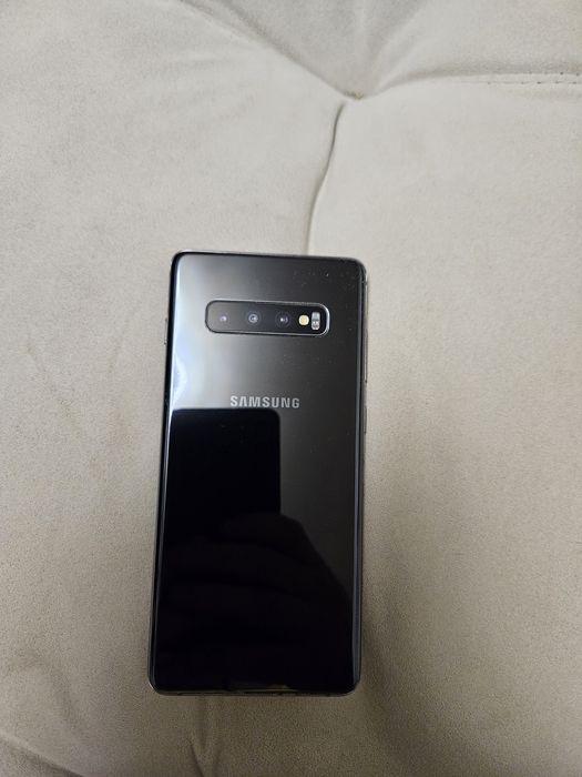 Продам самсунг с 10 +