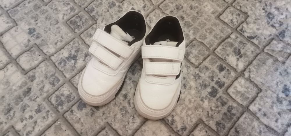 Детски маратонки адидас