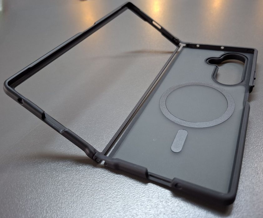 MagSafe кейс за Samsung Galaxy Z Fold7 твърд гръб с безжично зареждане