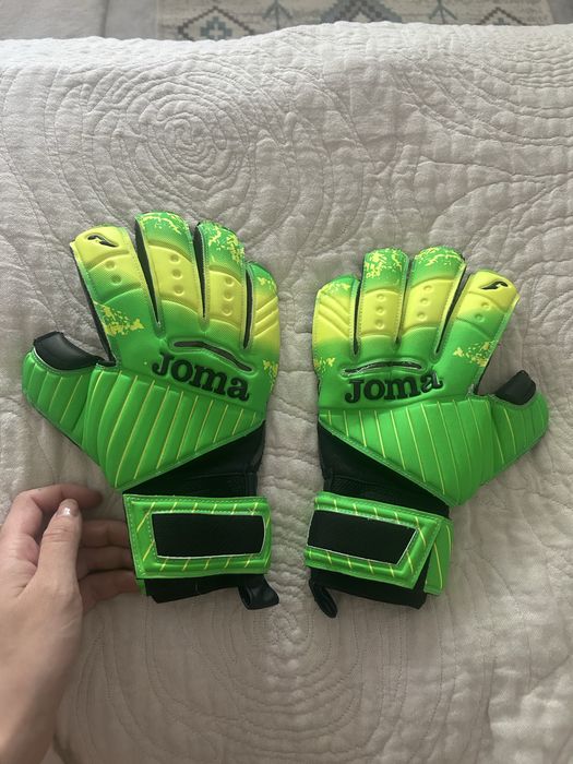 Вратарские перчатки Joma