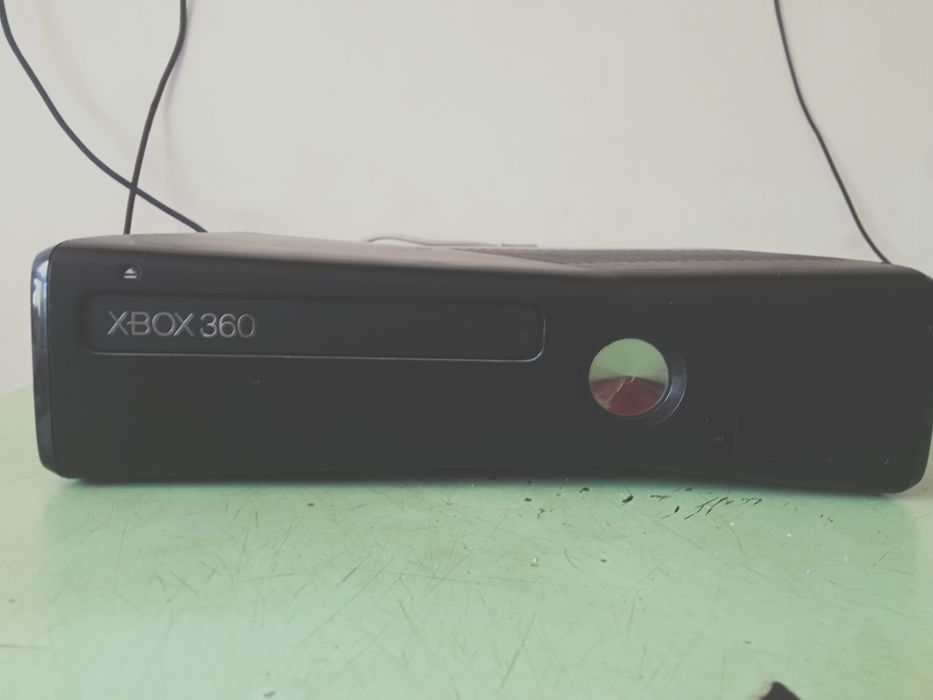 Xbox 360    slim