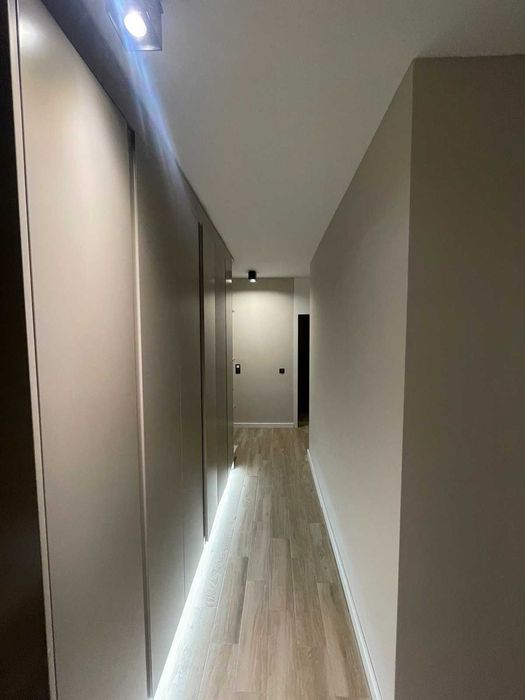 Дава се под наем Тристаен апартамент в София, Кръстова вада - 92 кв.м за 599 € - Снимка #10