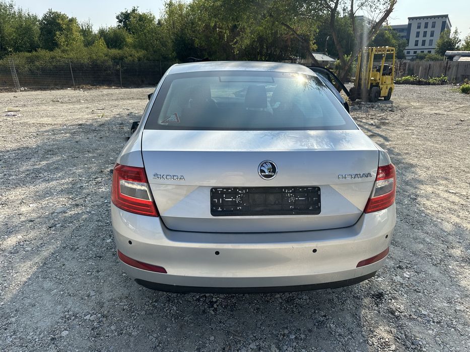 Шкода Октавия 1.6tdi-CLH - На Части!!!