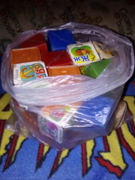 Продам детский конструктор