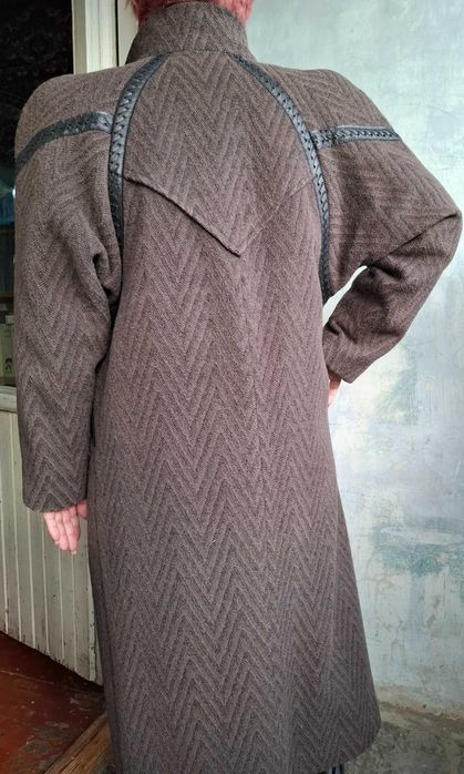 Пальто женское драповое.