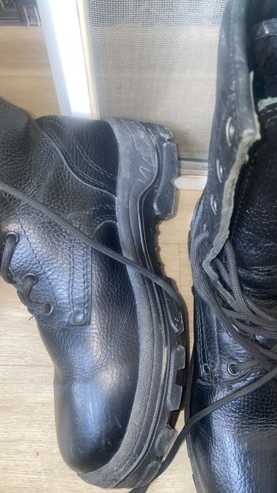 Продам кожаные берцы