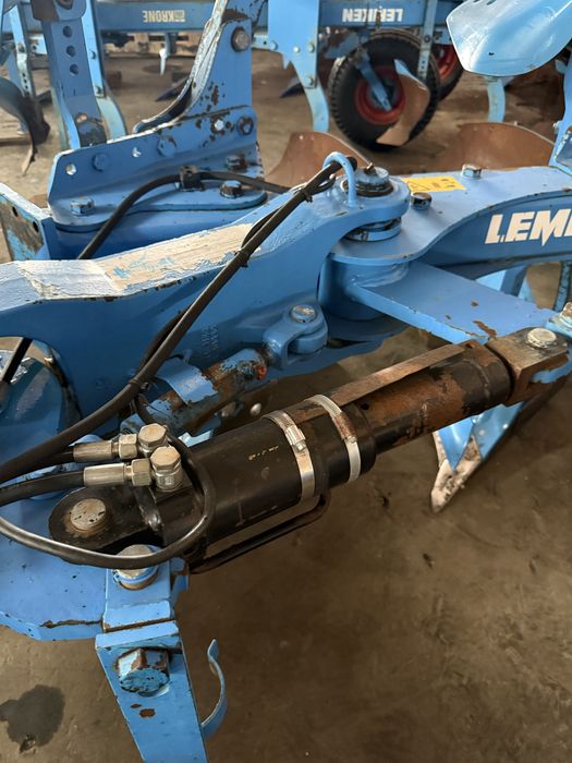 Lemken europal 7. 5 korpus sotiladi