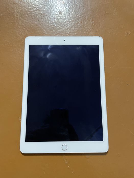 Продам IPad Air 2