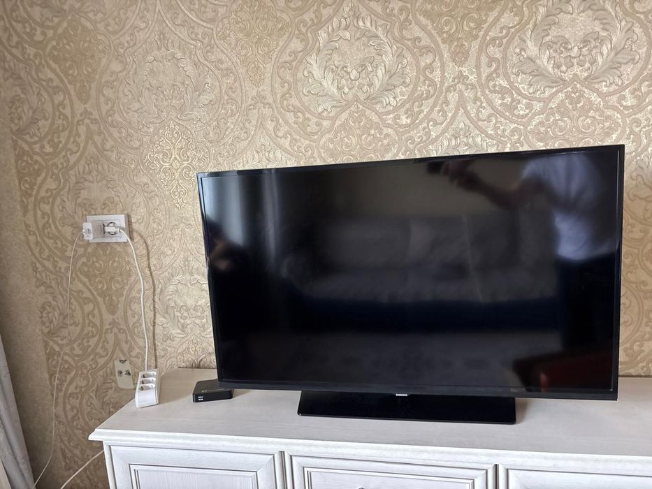 Продам телевизор самсунг