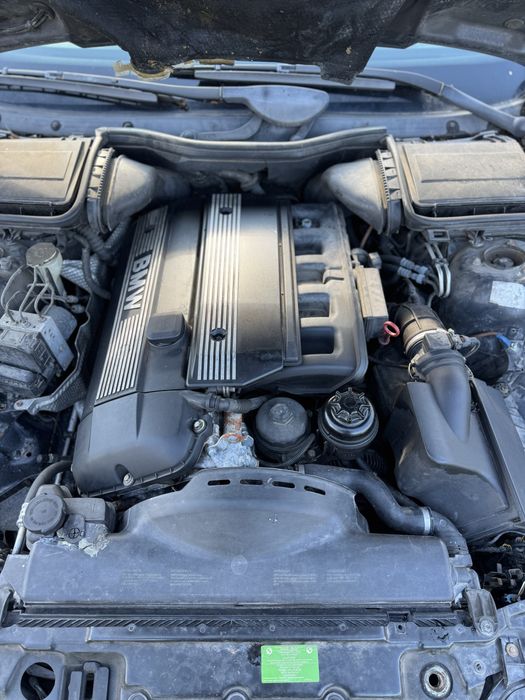 BMW E39 523i НА ЧАСТИ