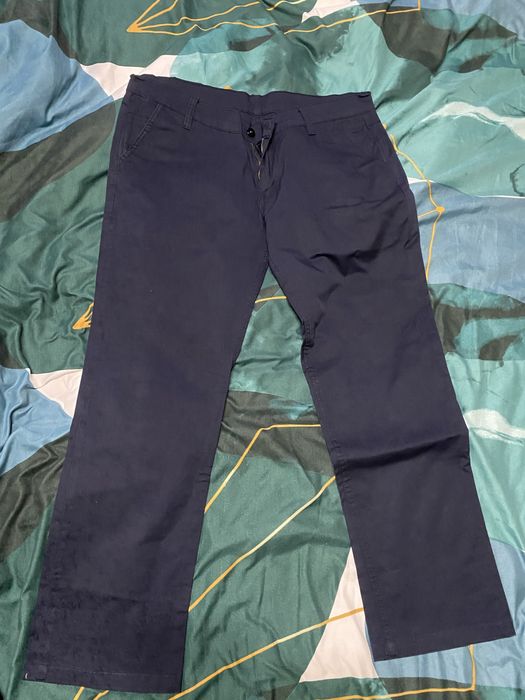 Vand pantaloni eleganti de barbati