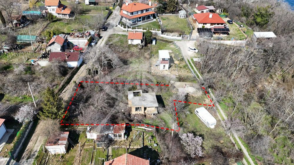 Парцел с едноетажна вила в м-т Прибой- 96064