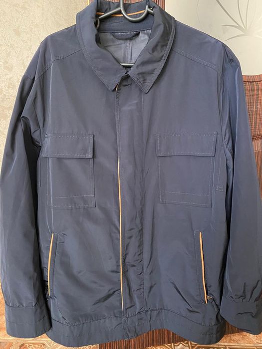 Продам классический ветровку