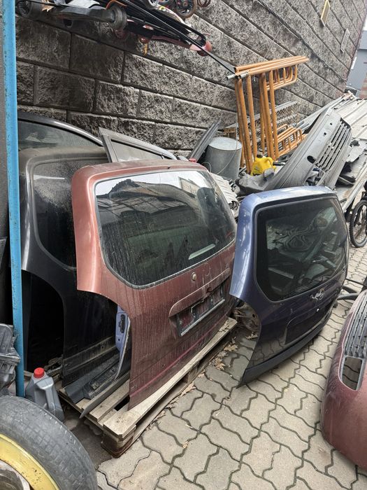 Чемодан черный Зафира