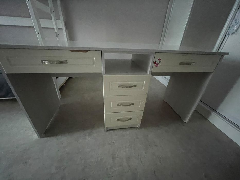 отдам стол бесплатно