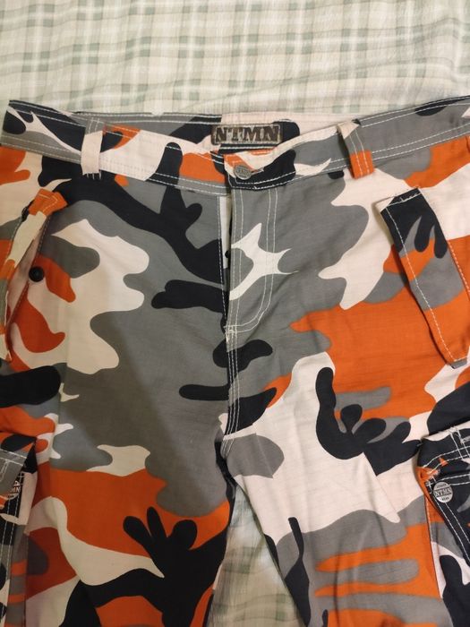 Cargo pants/ black n orange Camo Size L