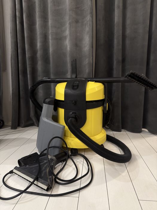 Karcher SE 4001 cu spalare ( ca nou )