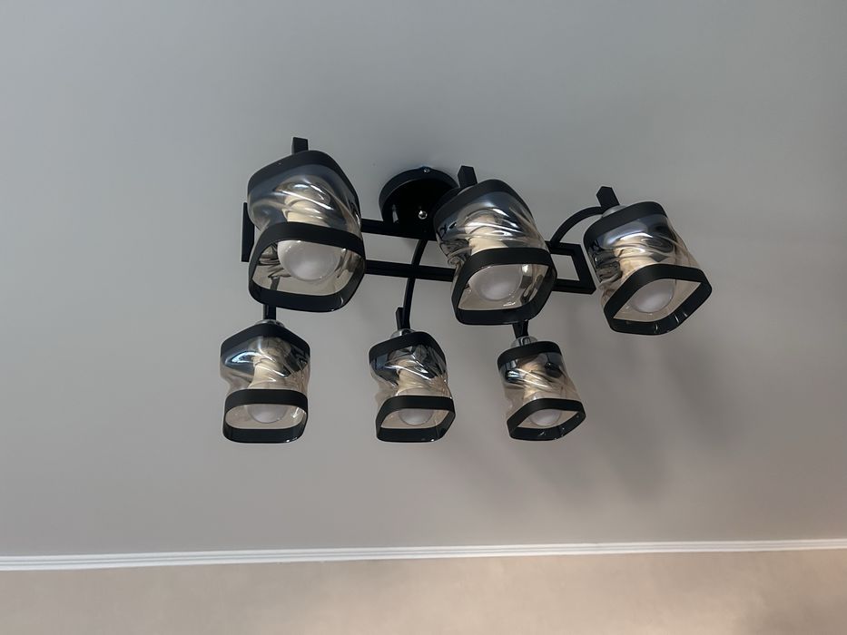 Продается люстра