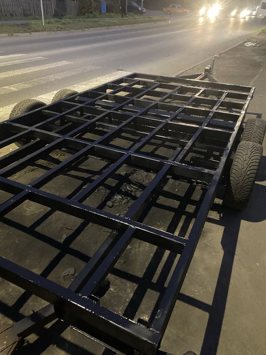 Прицеп плотформа