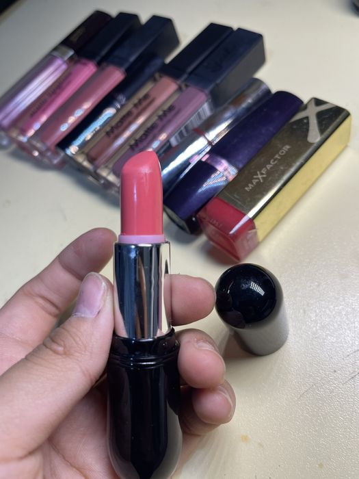 помада все за 1000