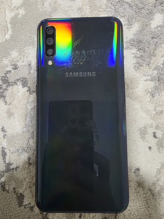 Samsung A50 64гб барлығы жасап тұр