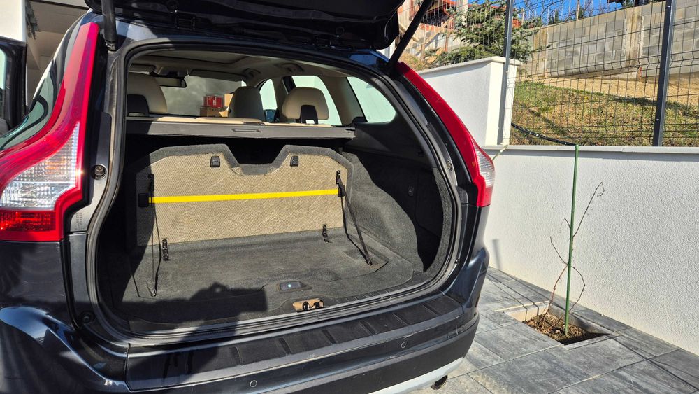 Volvo XC60 Summum D5, 215cp