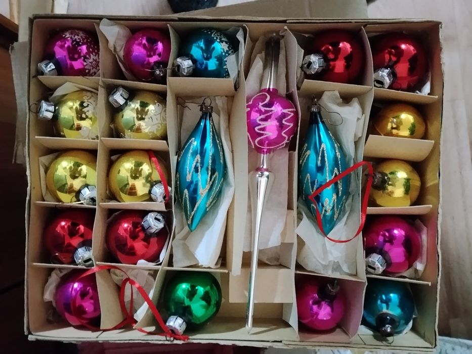 Продам новогодние украшения.