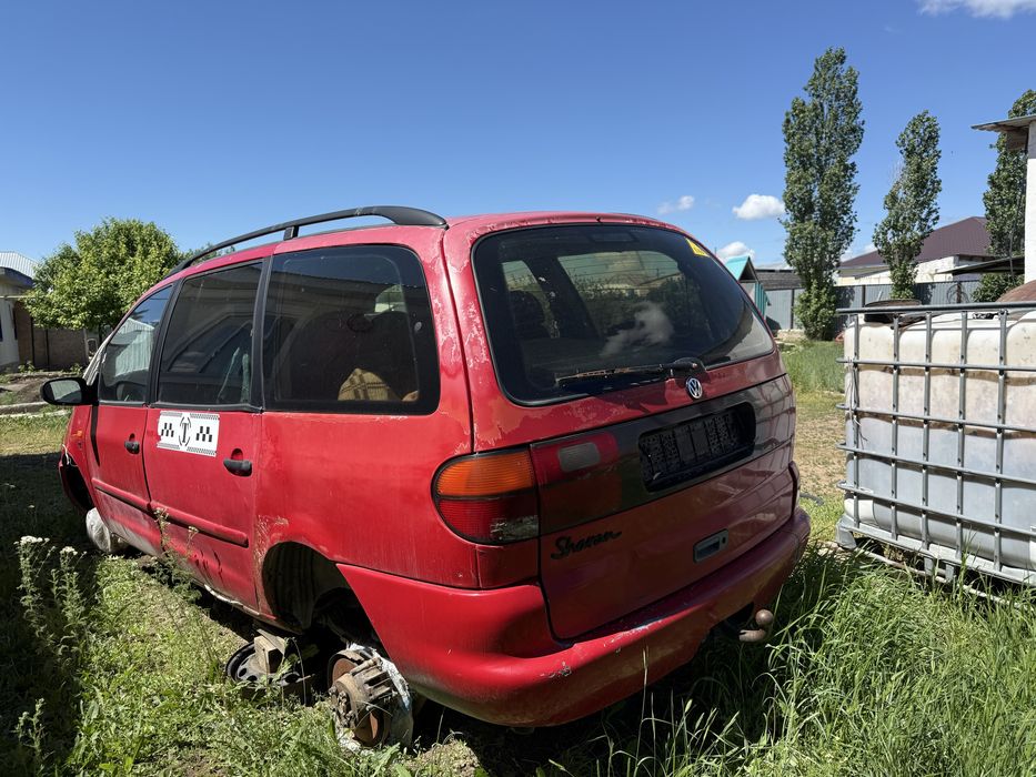 Volkswagen Sharan (на запчасти)