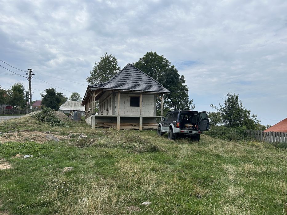 Casa La Munte Com Batrana Tinutul Padureniilor