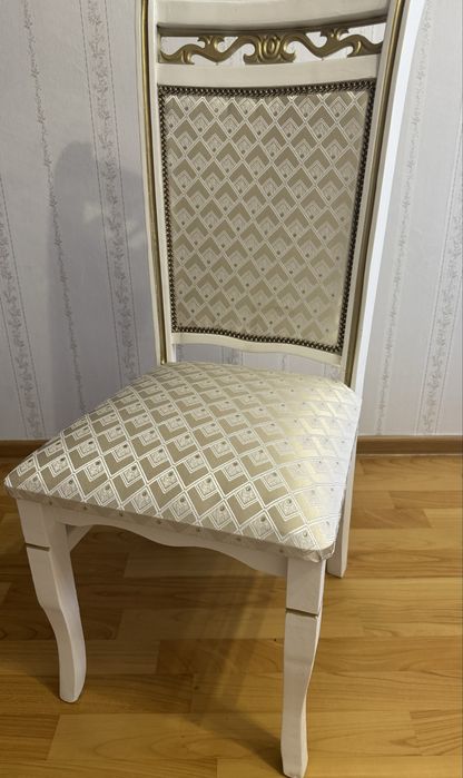 Продам стулья для дома 6 штук