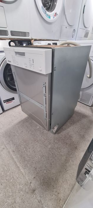Съдомиялна за вграждане 45см  Miele G4500 sci