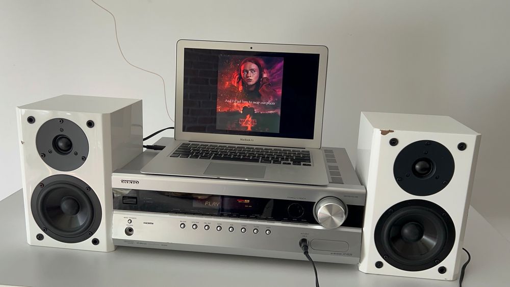 Video cu Boxe Yamaha NX-E700 albe