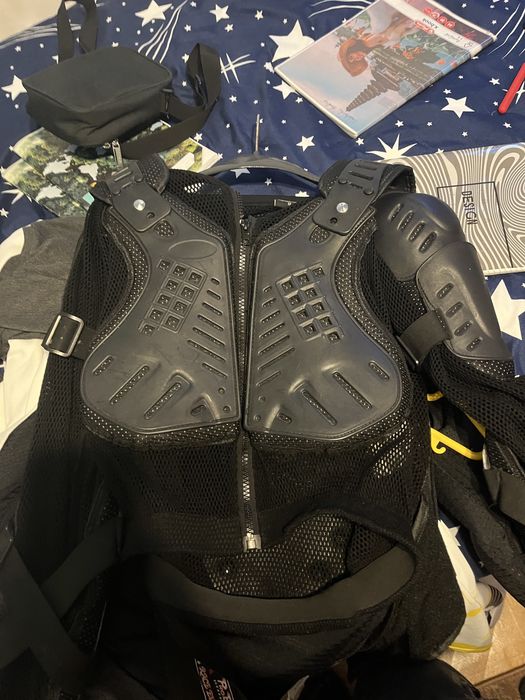 Vand armura de protectie