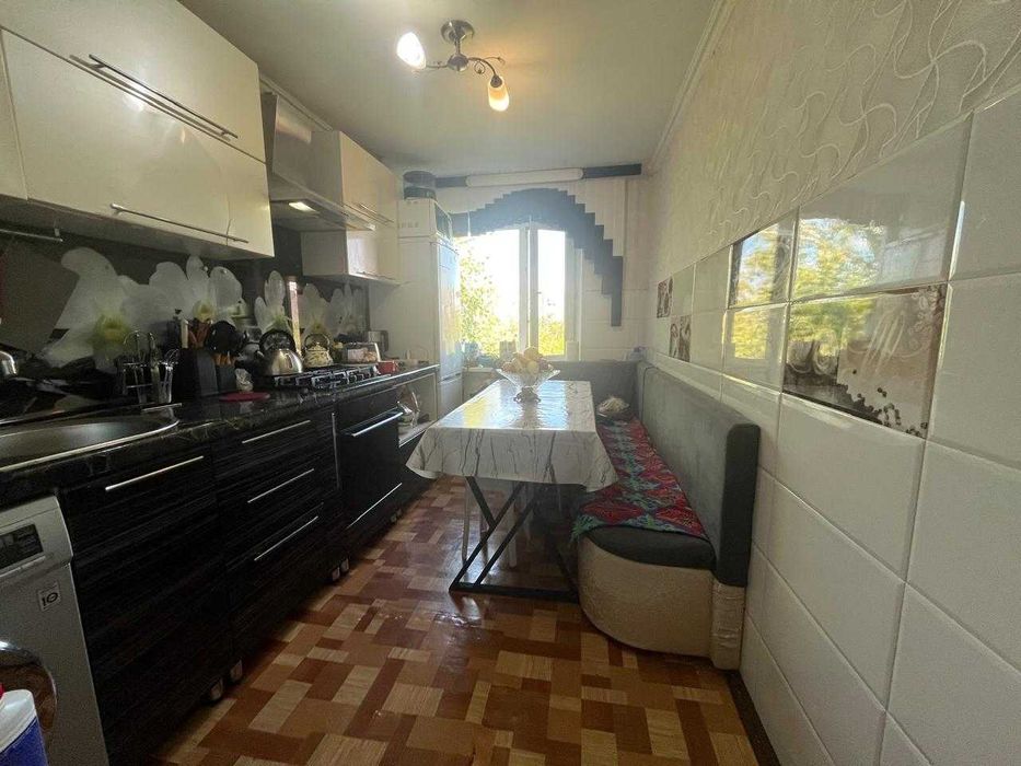 4х ком. по пр. СТРОИТЕЛЕЙ 17 + два балкона""